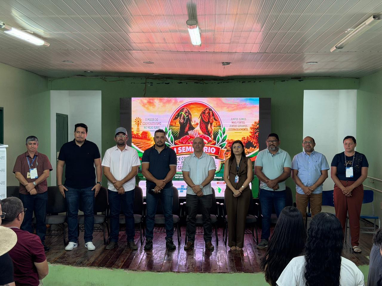Sistema OCB/CE participa do Coopera Aiuaba e destaca papel do cooperativismo no fortalecimento da ovinocaprinocultura nos Inhamuns