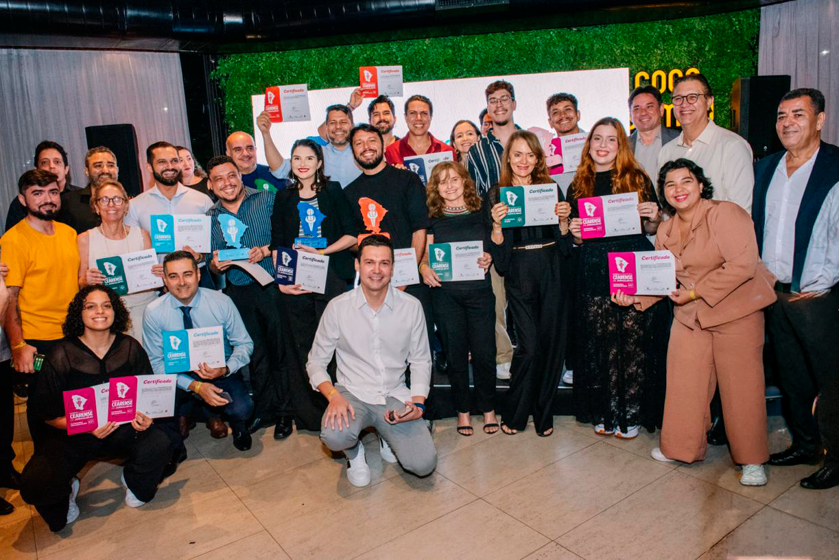 3º Prêmio Cooperativismo Cearense de Jornalismo reconhece profissionais em noite de celebração ao Dia do Jornalista
